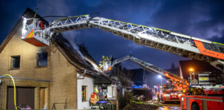 Brand in Einfamilienhaus in Hannover-Sahlkamp