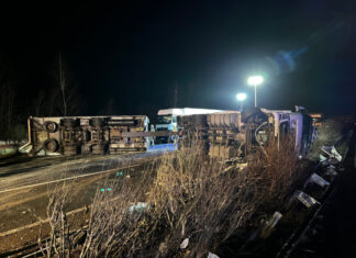 Schwerer Lkw Unfall Autobahn A2: Fehlende Rettungsgasse erschwert Anfahrt LKW-Unfall