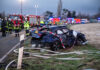 Verkehrsunfall mit mehreren PKW und vier schwer- und mehreren leichtverletzten Personen. Ein Kind verstirbt noch an der Unfallstelle in Barsinghausen.