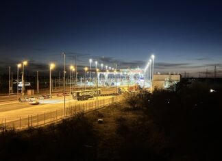 Großaufgebot der Feuerwehr wird zum MegaHub Lehrte alarmiert MegaHub in Lehrte