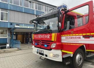 Erneut Feuer in den Toilettenräumen der Leibniz-IGS in Langenhagen Erneut Feueralarm in der Leibnitz IGS Langenhagen.