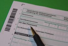 Steuererklärung mit einem Klick aufs Smartphone Formular Einkommensteuererklärung