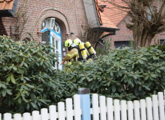 Einfamilienhaus nach Kellerbrand in Groß-Buchholz unbewohnbar Feuerwehreinsatz