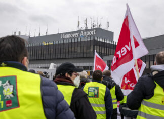 Ver.di ruft zum bundesweiten Warnstreik an deutschen Flughäfen auf Am Flughafen Hannover streiken die Beschäftigen.