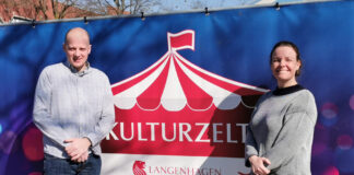 (von links): Carsten Jakubowski, Bildungsmanager der Stadt Langenhagen und Eva Bender, Sozialdezernentin der Stadt Langenhagen planen gemeinsam mit Fachleuten und den Schulen den „Diskurs im Zelt“