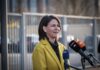 Die Bundesaußenministerin Annalena Baerbock besuchte heute die Notunterbringung der Landeshauptstadt Hannover auf dem Messegelände.