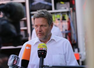 Bundeswirtschaftsminister Habeck kommt zur HANNOVER MESSE Dr. Robert Habeck