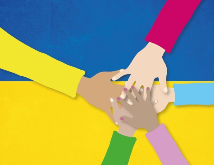 Grafik Ukraineflagge mit helfenden Händen