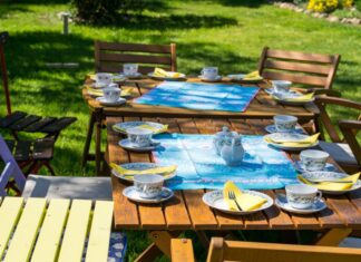 Veranstaltungsmeldungen des Kommunalen Seniorenservice (KSH) der Landeshauptstadt Hannover Gedeckter Kaffeetisch im Garten