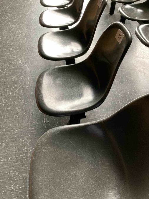 Gestohlene Designer-Sitzschalen
