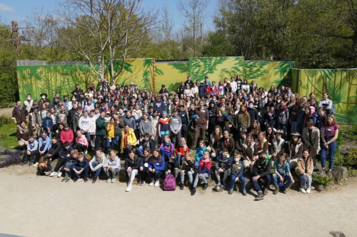 210 Kinder lernen die Arbeitsbereiche im Erlebnis-Zoo beim Zukunftstag 2022 kennen