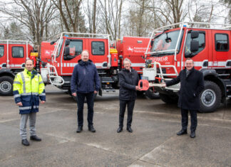 Minister Pistorius übergibt neue Fahrzeuge an die Landeseinheiten zur Vegetationsbrandbekämpfung im Wert von 1,84 Mio. EURO Minister Pistorius übergibt neue Fahrzeuge an die Landeseinheiten zur Vegetationsbrandbekämpfung.