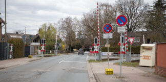 Arbeiten am Bahnübergang Hainhäuser Weg vom 6. bis zum 29. April.