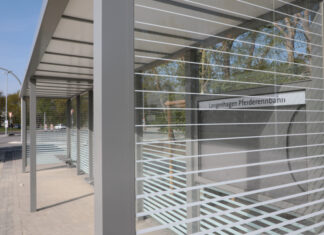 Zusätzlicher Gelenkbus fährt morgens zur Buswendeanlage am Gymnasium Die Buswendeanlage an der Pferderennbahn Langenhagen / Gymnasium.