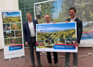 #UrlaubinDeutschland – Herzlich Willkommen beim Deistertag! v.r.n.l.: Regionspräsident Steffen Krach, Thomas Slappa vom AK Deister, Hans Nolte, Geschäftsführer HMTG