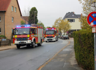 Gasleitung am Taunusweg bei Erdarbeiten beschädigt Feuerwehreinsatz in Langenhagen. Gasleitung am Taunusweg bei Erdarbeiten beschädigt.