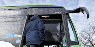 Buseinstieg vorn