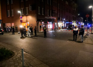 Schlägerei am Steintor endet mit Messerstich – zwei Männer verletzt Schlägerei am Steintor endet mit Messerstich - zwei Männer verletzt