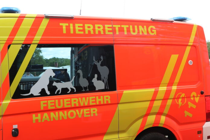 Einsatzwagen Tierrettung der Feuerwehr Hannover.