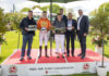 Reiter L. Wolff (2. vo. li.) gewinnt auf Kiki Dee, aus dem Stall Goldener Stern, den Preis der Stadt Langenhagen.
