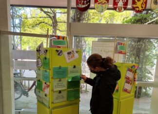 Kinder und Jugendliche zeigen Haltung gegen Rassismus Ausstellung von Haikus im Rathaus Langenhagen