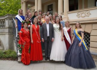 Ministerpräsident Weil empfängt mehr als ein Duzend Königinnen, einen König und mehrere Prinzessinnen Ministerpräsident Weil empfängt mehr als ein Duzend Königinnen, einen König und mehrere Prinzessinnen