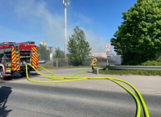 Flächenbrand in Hannover-Anderten Flächenbrand in Hannover-Anderten
