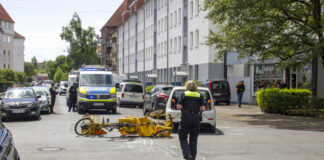 Verkehrsunfall lebensgefährlich verletzt. Polizei sucht Unfallzeugen.