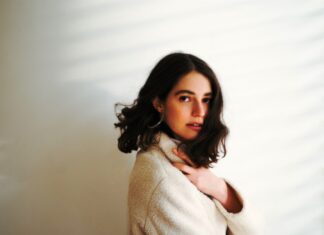 Konzertreihe der Gedenkstätte Ahlem und des Café Glocksee startet wieder Musik aus Israel: Open-Air-Konzert mit Kami Maltz am 10. Mai.