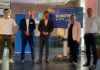 (v.l.n.r.: Dr. Jens Kotlarski, Geschäftsführer ROBCORE GmbH, Philipp Becker, Geschäftsführer Vision Lasertechnik GmbH, Regionspräsident Steffen Krach, Prof. Dr. Julia Gillen, Vizepräsidentin für Lehre und Studium der Leibniz Universität Hannover und Staatssekretär Stefan Muhle haben am Mittwoch die Dachmarke „Robotics City Hannover“ enthüllt.