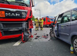 Verkehrsunfall zwischen einem Sattelzug und einem PKW in Schulenburg Zusammenprall zwischen einem Sattelzug und einem PKW in Schulenburg