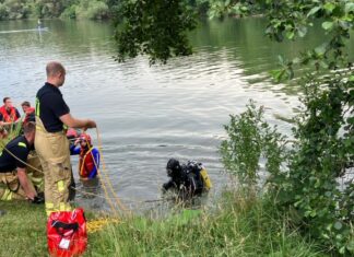Tödlicher Badeunfall in Hannover-Ricklingen Tauchereinsatz im Dreiecksteich in Hannover-Ricklingen
