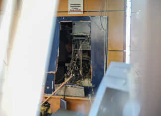 Gemeinsames Vorgehen gegen Geldautomatensprenger: Gespräch zwischen Innenminister Pistorius und niedersächsischen Bankenvertretern Gesprengter Geldautomat