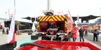 Waldbrandbekämpfung - Feuerwehrfahrzeug