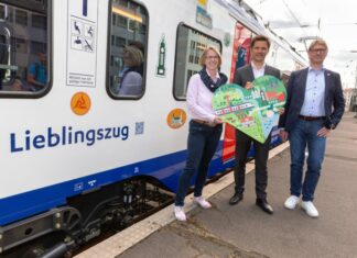 S-Bahn Hannover: Startschuss fällt Sonntag Ein Herz für Fahrgäste - Steffen Krach, Nadine Böger, Hartmut Körbs (Geschäfsführung Transdev).