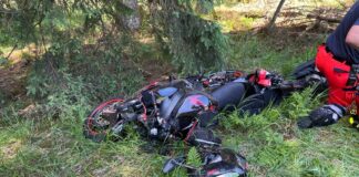 Verunfalltes Krad auf der B 242