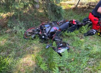 Wieder zwei Kradunfälle im Harz Verunfalltes Krad auf der B 242