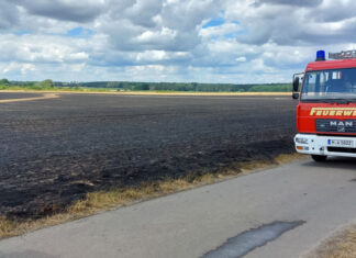 Erneuter Flächenbrand vermutlich durch Erntearbeiten Feuerwehreinsatz