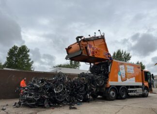 aha entfernt und verschrottet rund 320 Schrotträder in der Innen- und Oststadt aha entfernt und verschrottet rund 320 Schrotträder in der Innen- und Oststadt