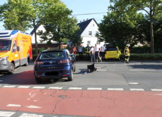 Verkehrsunfall zwischen zwei Pkw in Garbsen Verkehrsunfall zwischen zwei Pkw in Garbsen