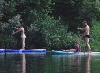 Freie Plätze bei den Sommerferienangeboten in Langenhagen Stand up Paddeling