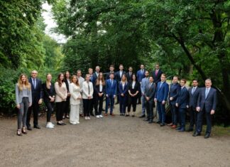 22 junge Menschen starten bei der Hannoverschen Volksbank ins Berufsleben 22 junge Mernschen sind am vergangenen Montag bei der Hannoverschen Volksbank ins Berufsleben gestartet.