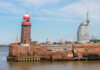 Leuchtturm auf der Nordmole in Bremerhaven gerät in Schieflage.