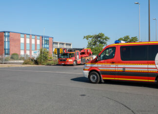 Unklare Rauchentwicklung im Gewerbegebiet Rehkamp Feuerwehreinsatz