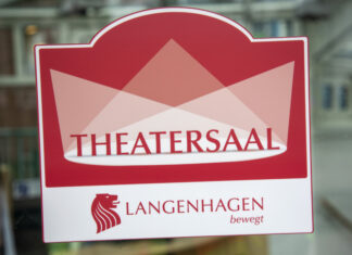 Große Eröffnungsshow der 43. MIMUSE Schild: Theatersaal Langenhagen