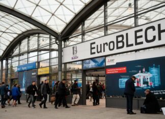 Mack-Brooks und Deutsche Messe schließen Zehn-Jahresvertrag Messeeingang zur EuroBLECH