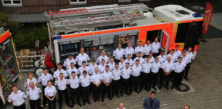 Hannovers Erster Stadtrat und Feuerwehrdezernent Axel von der Ohe sowie der Leiter der Feuerwehr, Dieter Rohrberg, haben am Montag 40 Auszubildende auf der Feuer- und Rettungswache 2 begrüßt.