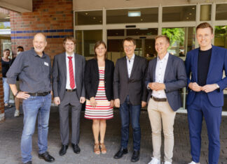 Bundesgesundheitsminister Lauterbach und Landtagskandidat Wook besuchen City-Park Residenz in Langenhagen Bundesgesundheitsminister Lauterbach und Landtagskandidat Wook besuchen City-Park Residenz in Langenhagen