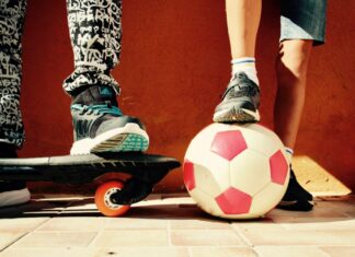 3.September: Teq-Ball-Challenge in der Innenstadt von Hannover Skateboard und Fußball