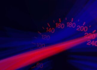 A2 – Autobahnpolizei stoppt Raser in Nordrhein-Westfalen Tachoanzeige